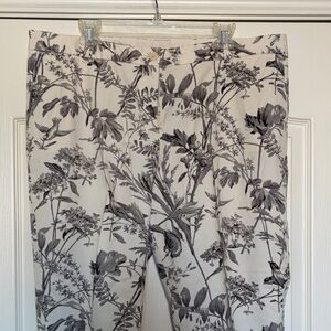 Talbots Black and White cream Floral weekender  Chinos bird sz 16